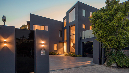 5 Design Lessons We Can Take From Chrissy Teigen and John Legend’s Former $24 Million Beverly Hills Home